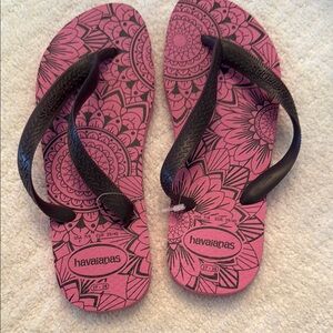 Havaianas Black and Pink Mandala Flip Flops